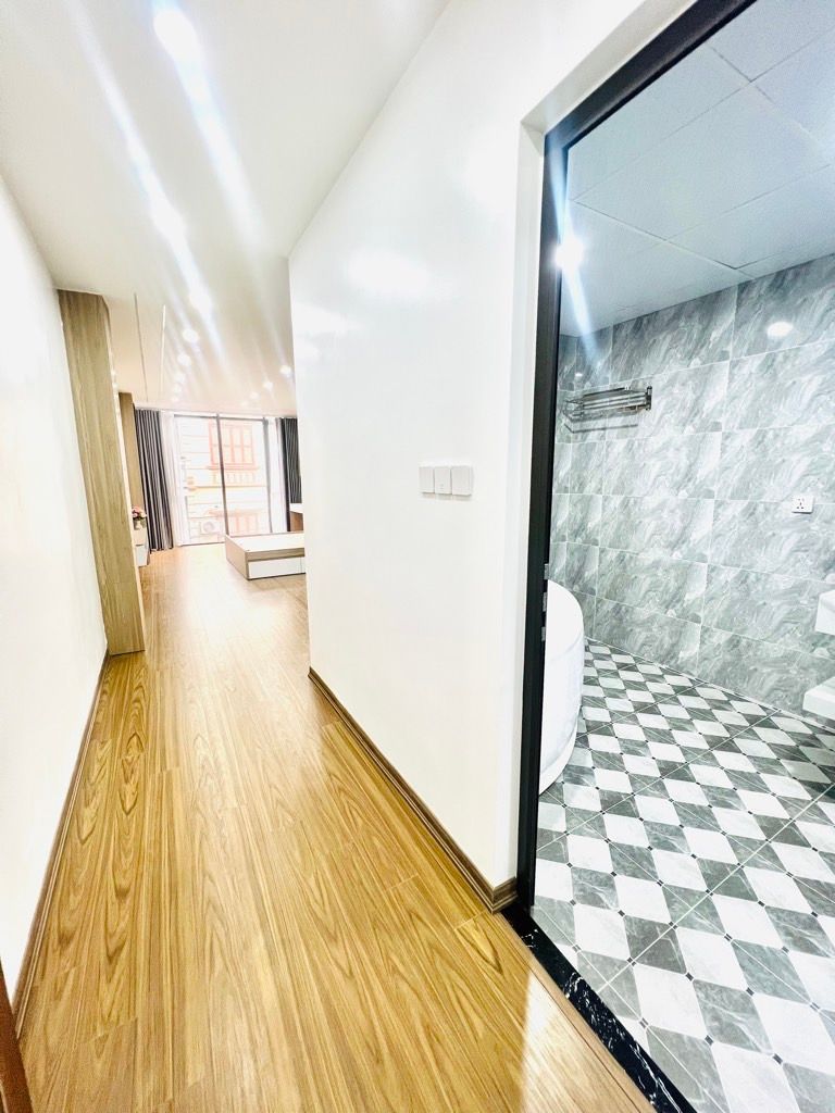 Bán nhà Thịnh Liệt - diện tích 50m2 6 tầng - Kinh doanh sầm uất - giá 22,6 tỷ