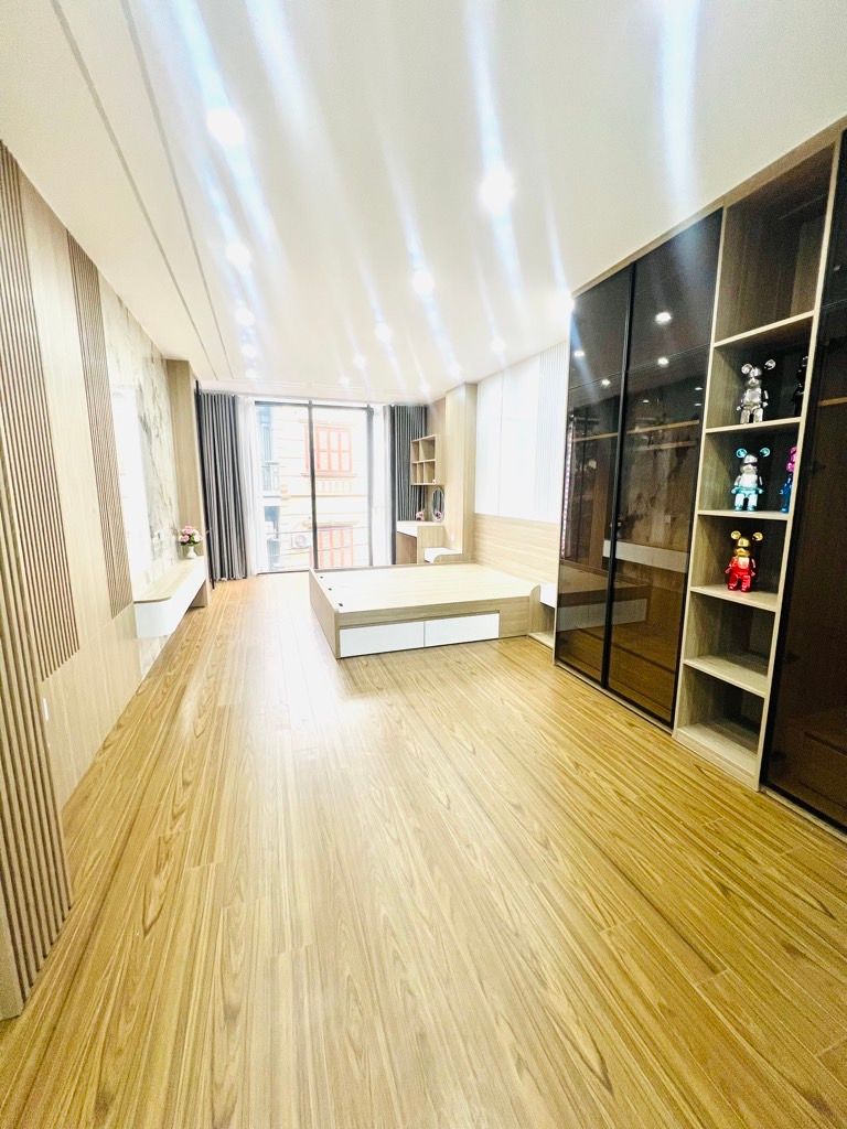 Bán nhà Thịnh Liệt - diện tích 50m2 6 tầng - Kinh doanh sầm uất - giá 22,6 tỷ