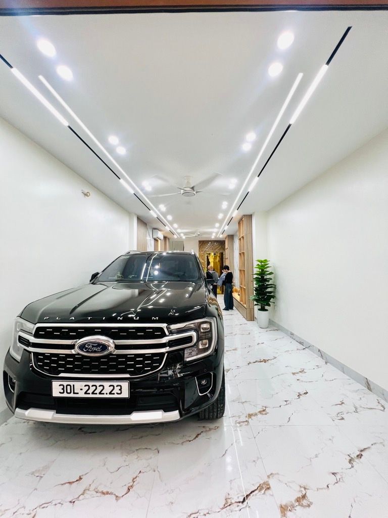 Bán nhà Tân Mai - diện tích 50m2 6 tầng - VỈA HÈ - VỪA Ở VỪA KINH DOANH - giá 23,6 tỷ