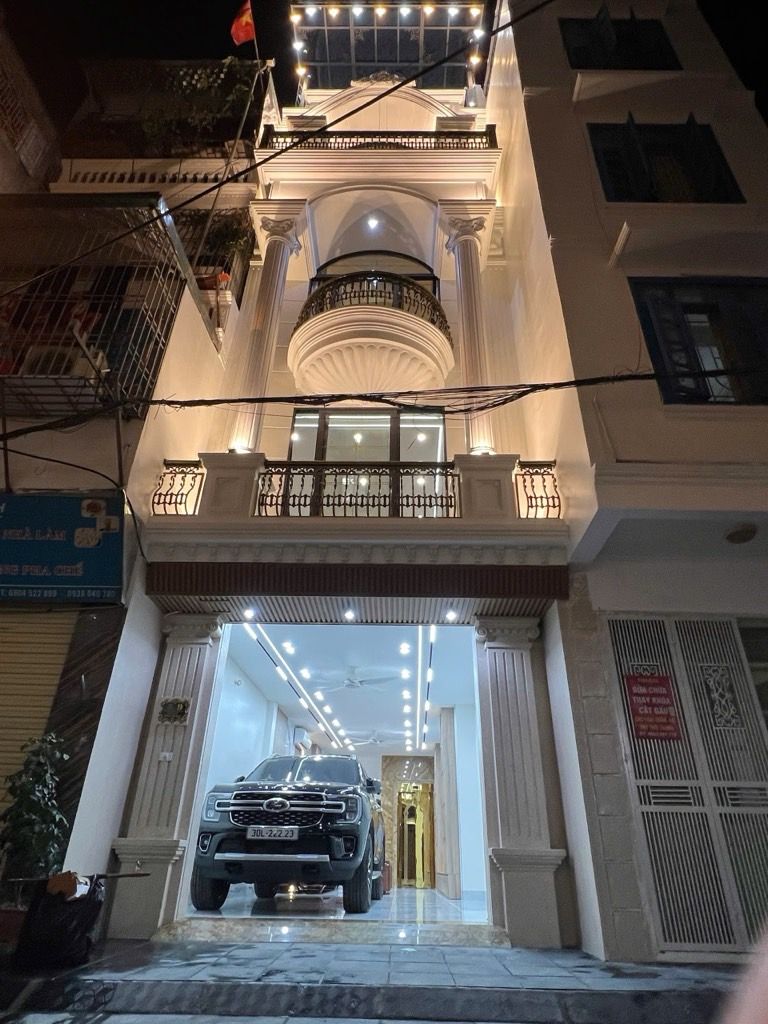 Bán nhà Tân Mai - diện tích 50m2 6 tầng - VỈA HÈ - VỪA Ở VỪA KINH DOANH - giá 23,6 tỷ