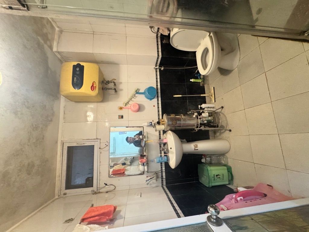 Bán nhà Láng - diện tích 31,2m2 3 tầng - Nhà mặt tiền rộng, có sân chung rất thoáng - giá 12,8 tỷ