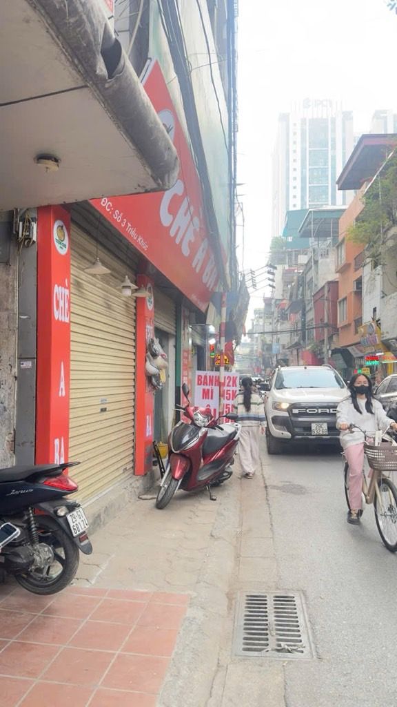 Bán nhà Nguyễn Trãi - diện tích 15m2 4 tầng - Mặt phố kinh doanh - giá 12,9 tỷ