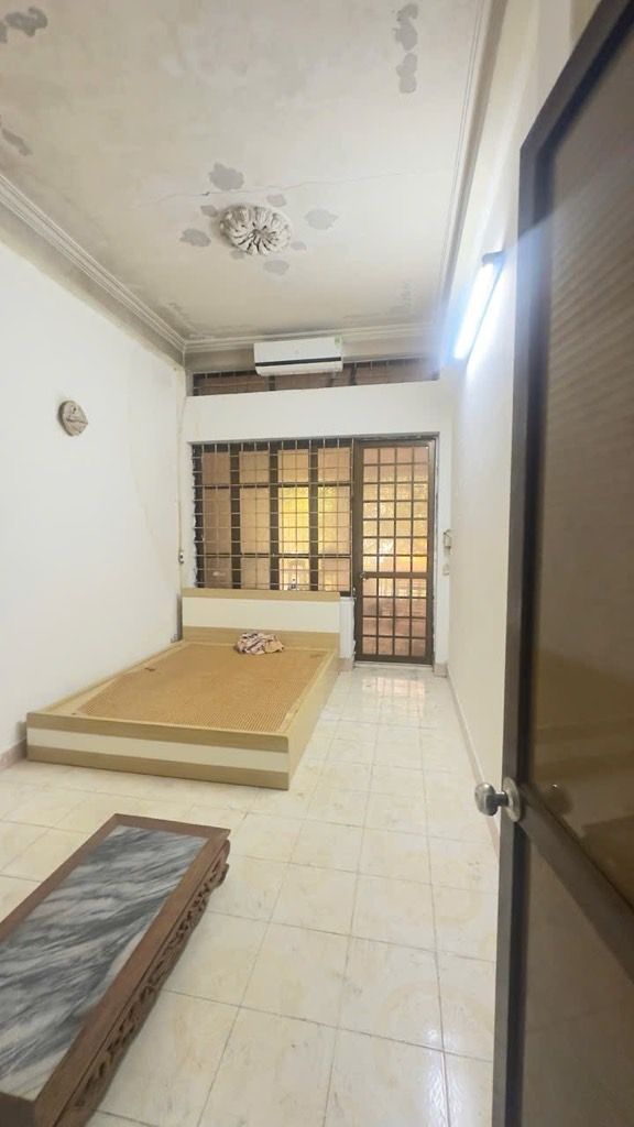 Bán nhà Nguyễn Trãi - diện tích 15m2 4 tầng - Mặt phố kinh doanh - giá 12,9 tỷ