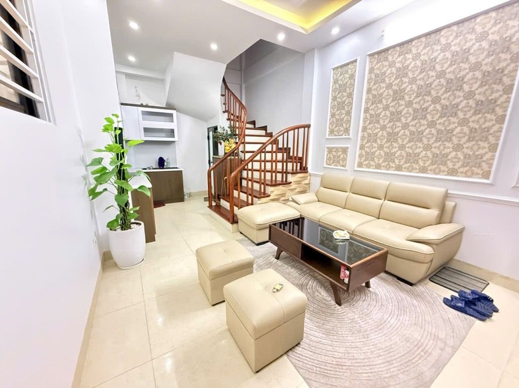 Bán nhà Pháo Đài Láng - diện tích 31m2 5 tầng - CỰC HIẾM LÔ GÓC - giá 9,5 tỷ