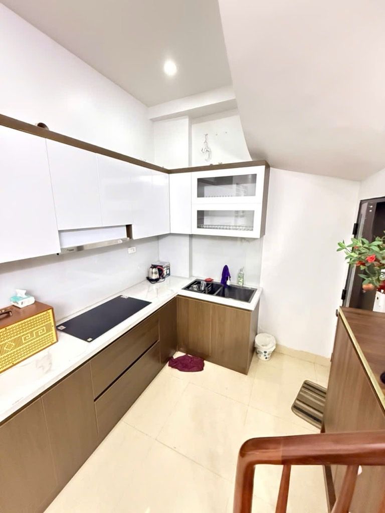 Bán nhà Pháo Đài Láng - diện tích 31m2 5 tầng - CỰC HIẾM LÔ GÓC - giá 9,5 tỷ