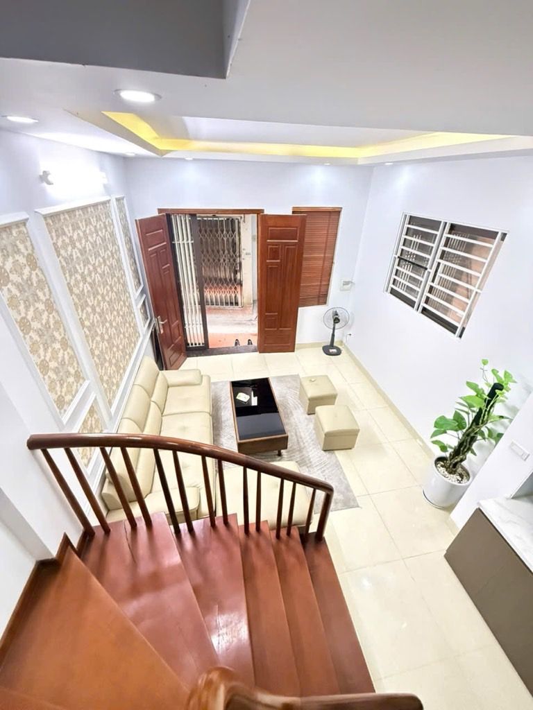 Bán nhà Pháo Đài Láng - diện tích 31m2 5 tầng - CỰC HIẾM LÔ GÓC - giá 9,5 tỷ