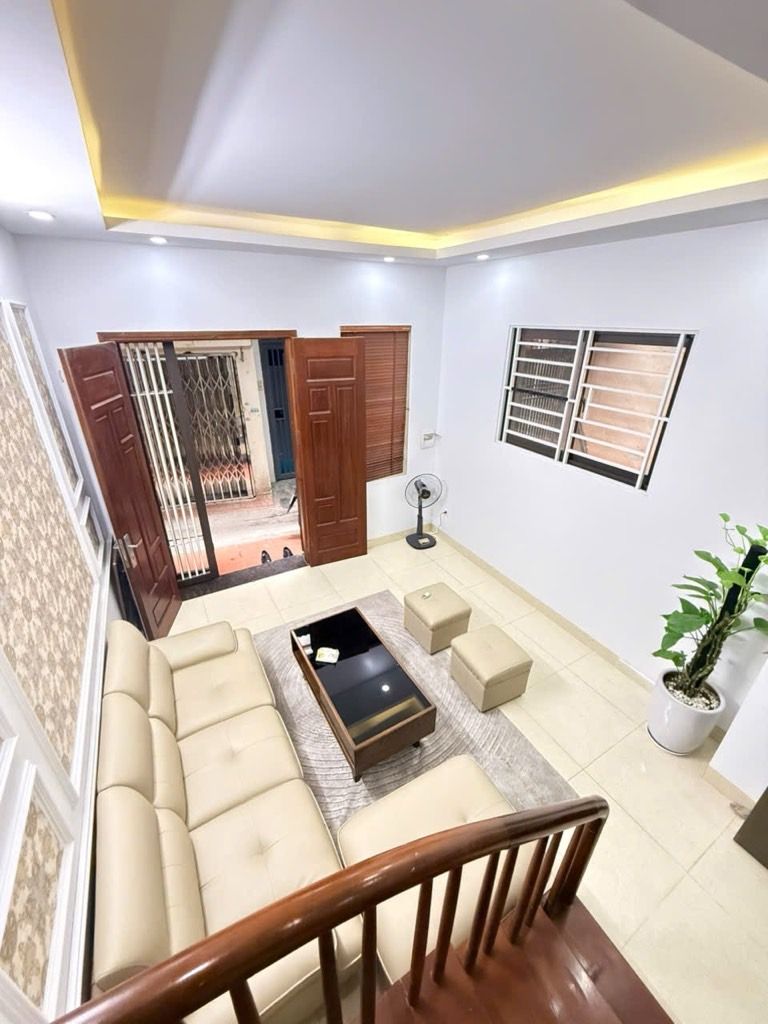 Bán nhà Pháo Đài Láng - diện tích 31m2 5 tầng - CỰC HIẾM LÔ GÓC - giá 9,5 tỷ