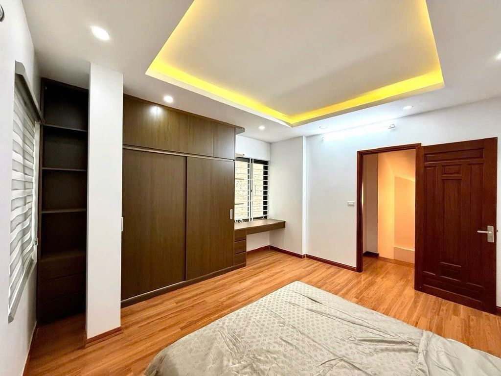 Bán nhà Pháo Đài Láng - diện tích 31m2 5 tầng - CỰC HIẾM LÔ GÓC - giá 9,5 tỷ