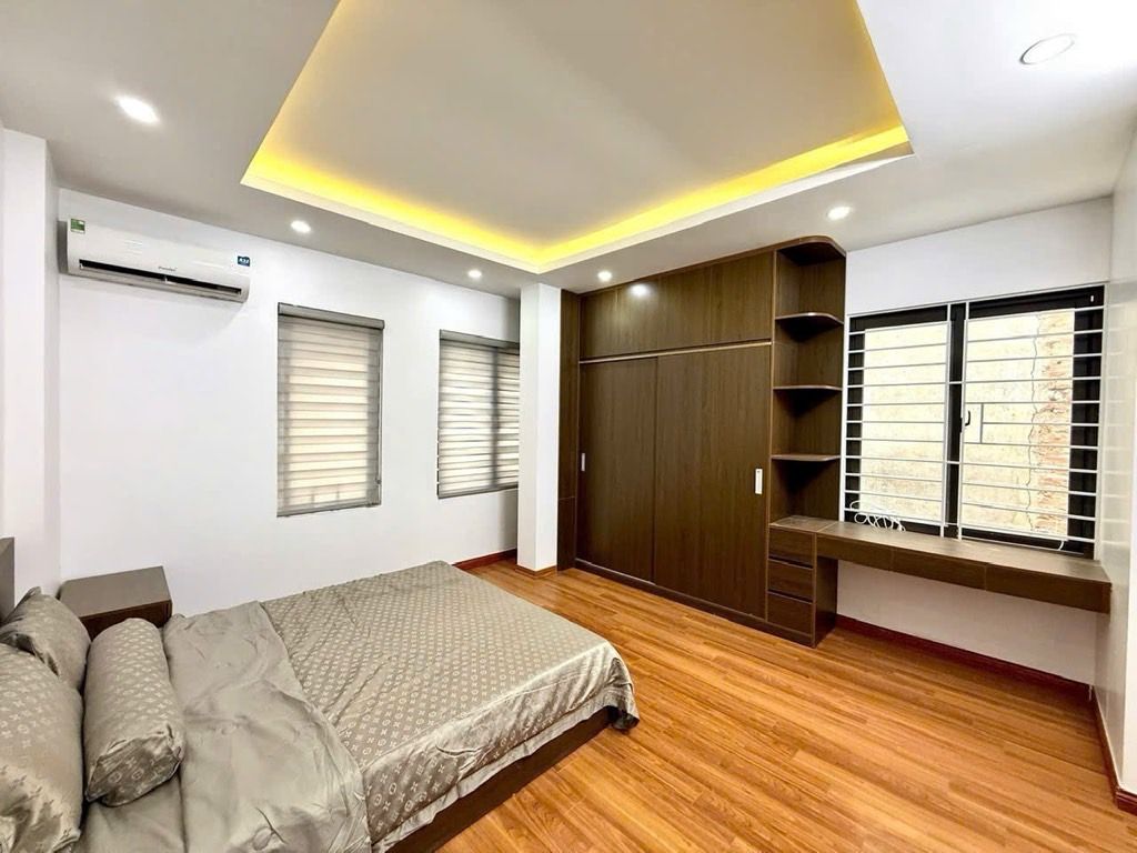 Bán nhà Pháo Đài Láng - diện tích 31m2 5 tầng - CỰC HIẾM LÔ GÓC - giá 9,5 tỷ