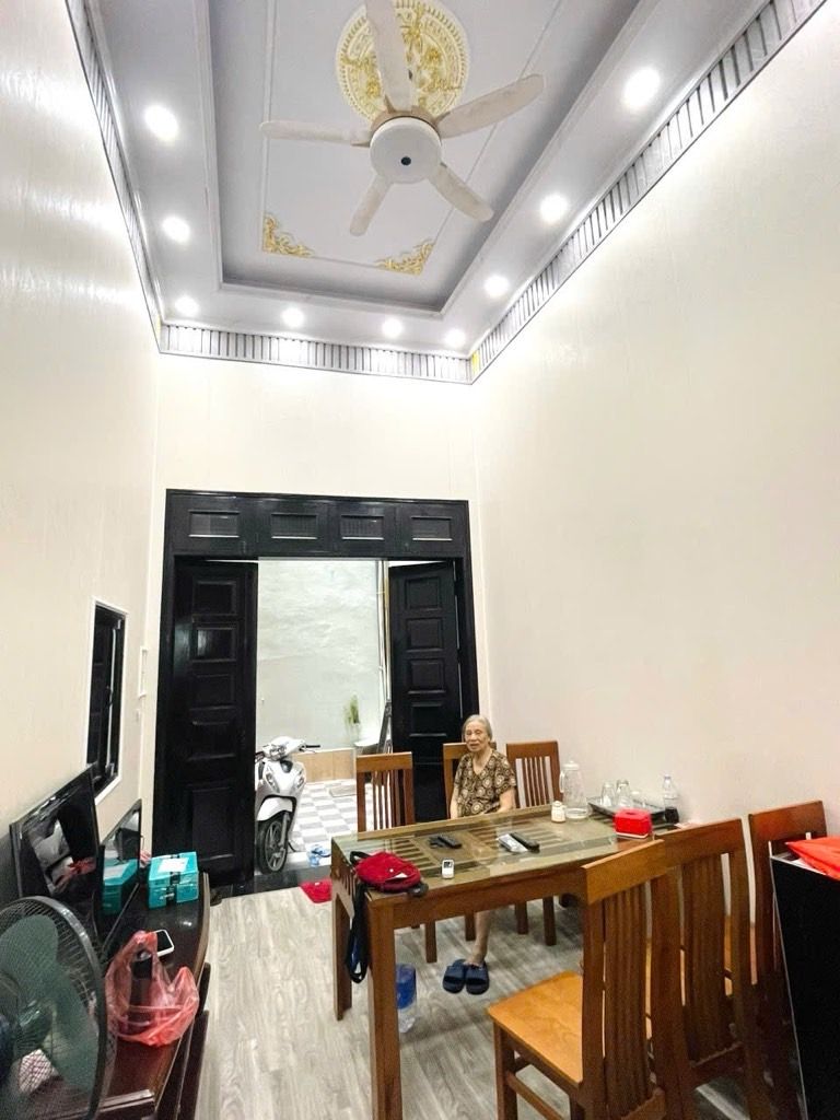 Bán nhà Chợ Khâm Thiên - diện tích 39m2 5 tầng - Nhà đẹp hiếm có - giá 9,1 tỷ