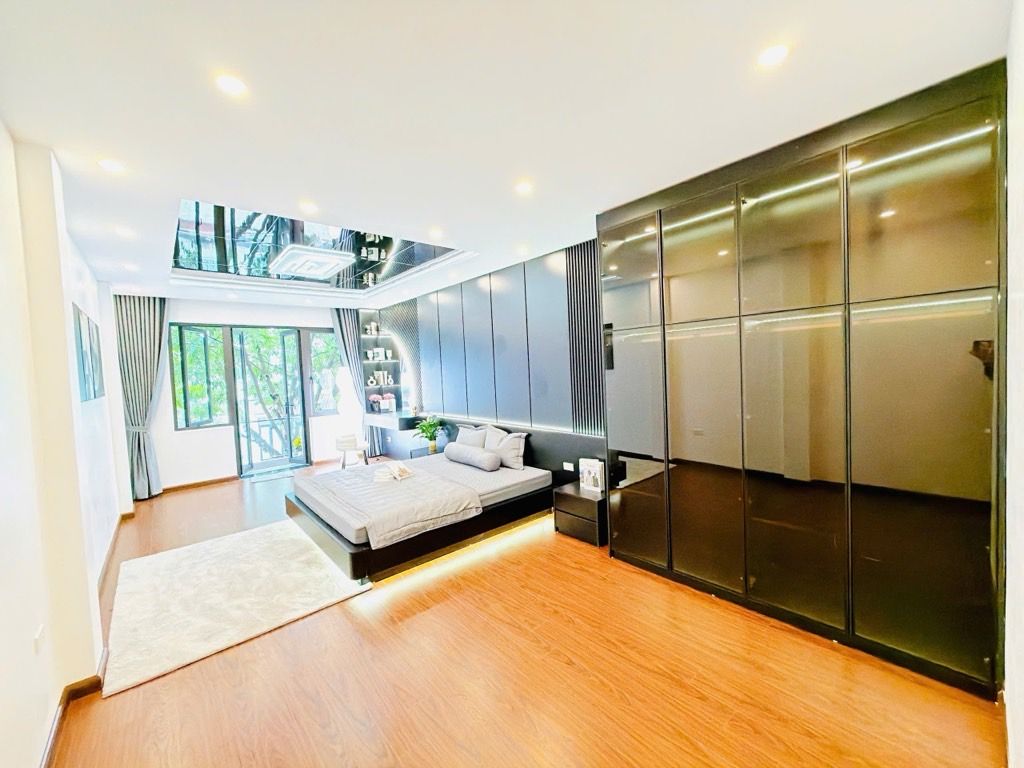 Bán nhà Nguyễn Văn Trỗi - diện tích 44m2 5 tầng - Ô TÔ TRÁNH - giá 19,8 tỷ