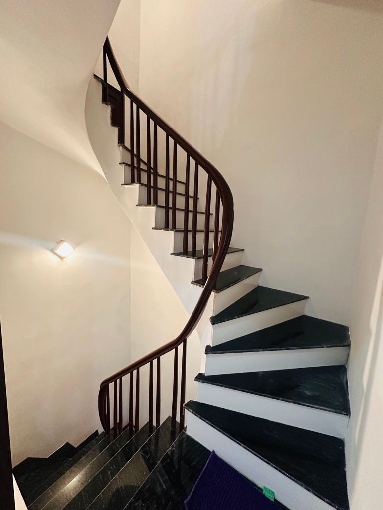 Bán nhà Minh Khai - diện tích 38m2 5 tầng - Nhà đẹp hiếm có - giá 8,2 tỷ