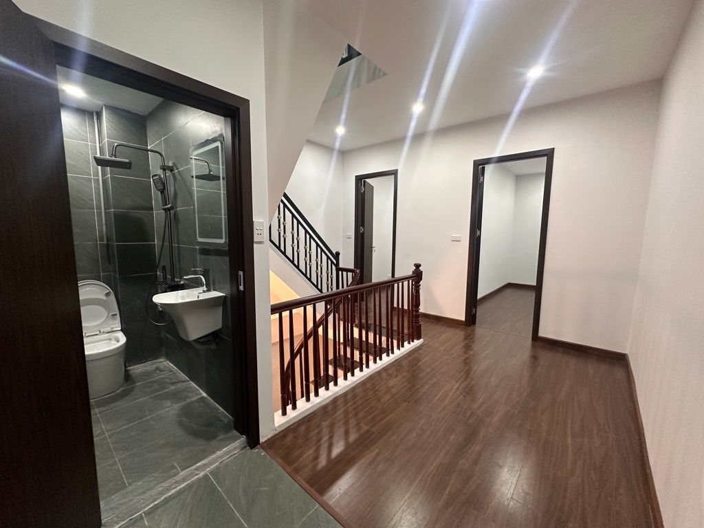 Bán nhà Minh Khai - diện tích 38m2 5 tầng - Nhà đẹp hiếm có - giá 8,2 tỷ