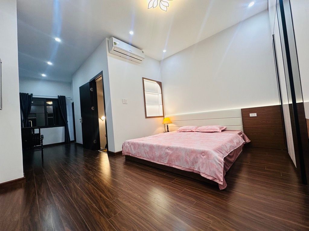 Bán nhà Minh Khai - diện tích 38m2 5 tầng - Nhà đẹp hiếm có - giá 8,2 tỷ