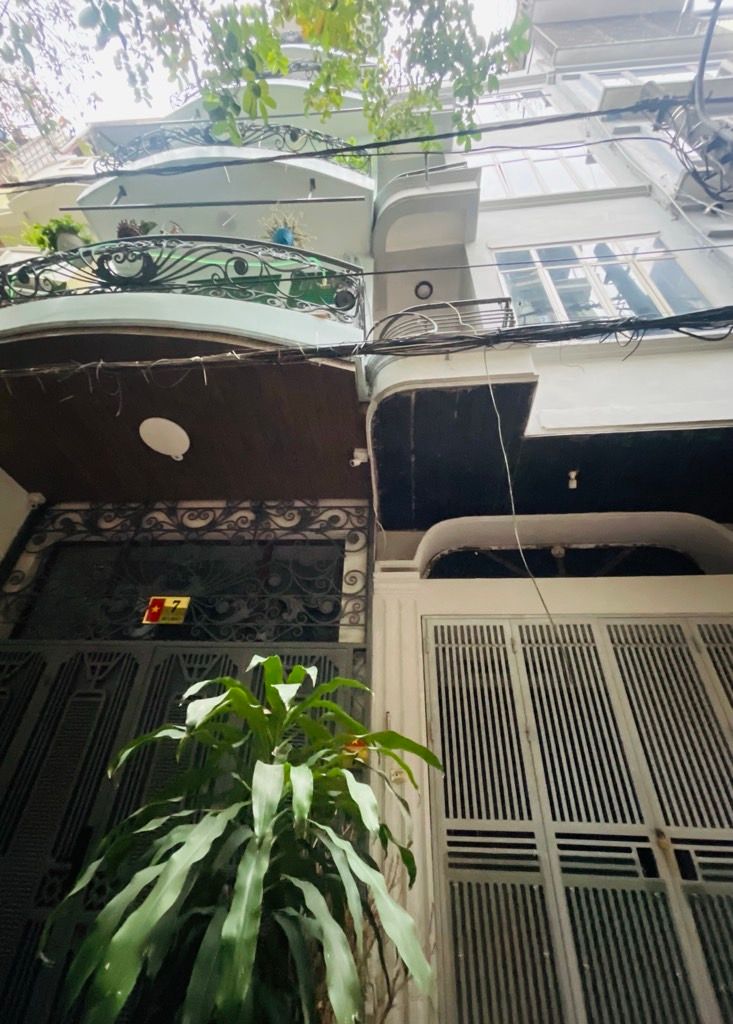 Bán nhà Hoàng Ngọc Phách - diện tích 41,5m2 5 tầng - SIÊU PHẨM PHÂN LÔ ÔTÔ TRÁNH - giá 19,5 tỷ