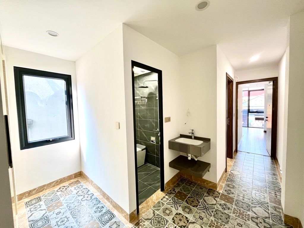 Bán nhà Thịnh Liệt - diện tích 45m2 6 tầng - MẶT PHỐ TOÀ NHÀ VP - THANG MÁY - KINH DOANH - LÔ GÓC - THIẾT KẾ TINH TẾ - giá 19,5 tỷ