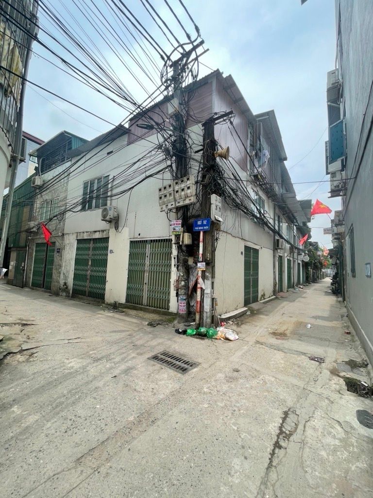 Bán nhà Đông Thiên - diện tích 30m2 3 tầng - Lô góc 2 mặt tiền - giá 2,8 tỷ