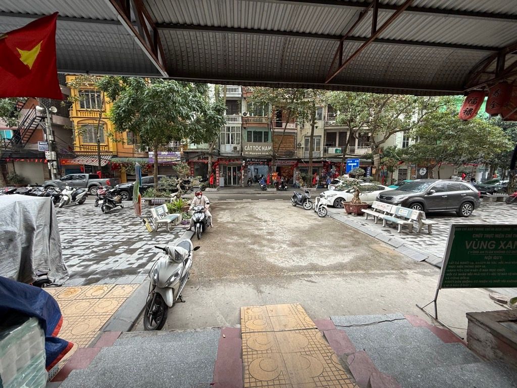 Bán nhà Trịnh Đình Cửu - diện tích 71.5m2 1 tầng - Nhà full nội thất đẹp - giá 6,4 tỷ