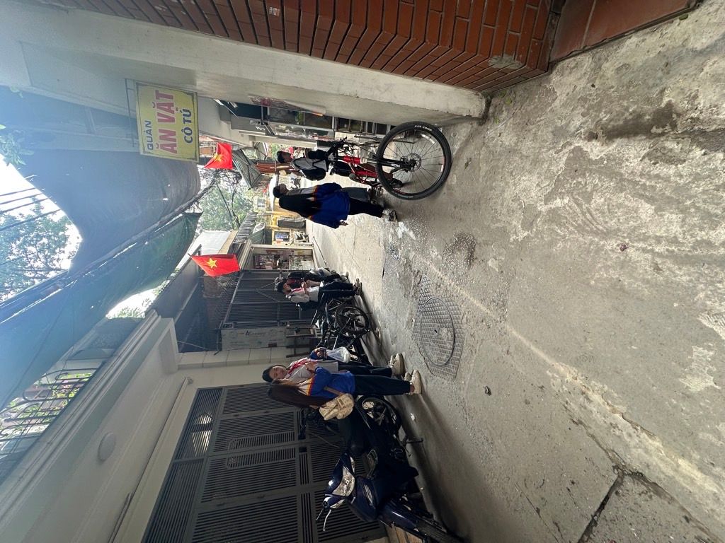 Bán nhà Nguyễn Văn Viên - diện tích 30.2m2 3 tầng - Phân lô ô tô ngõ thông - giá 10,5 tỷ