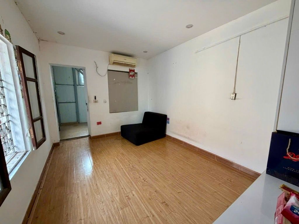 Bán nhà Tân Mai - diện tích 38.3m2 2 tầng - Cực hiếm - giá 4,3 tỷ