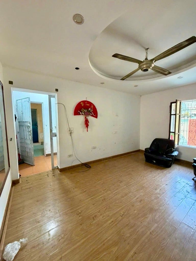 Bán nhà Tân Mai - diện tích 38.3m2 2 tầng - Cực hiếm - giá 4,3 tỷ