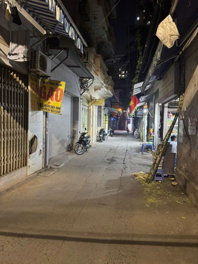 Bán nhà Định Công - diện tích 45.6m2 4 tầng - Ô tô đỗ cửa - giá 12,9 tỷ