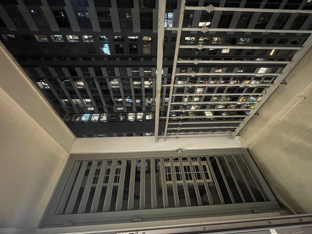 Bán nhà Minh Khai - diện tích 69m2 21 tầng - Lô góc 2 ban công - giá 13 tỷ