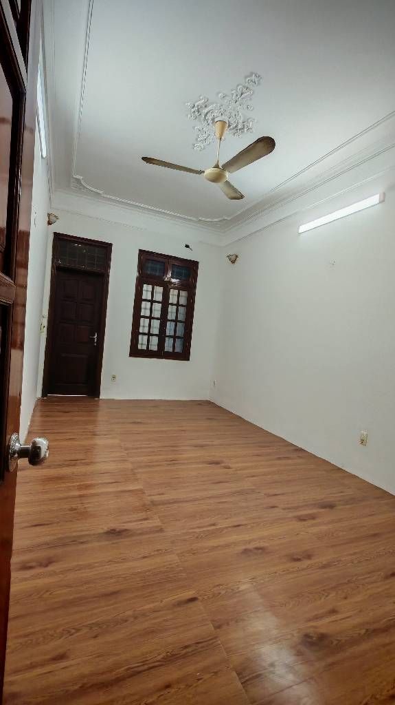 Bán nhà Thái Thịnh 1 - diện tích 50.5m2 4 tầng - Mặt ngõ ô tô tránh - giá 22 tỷ