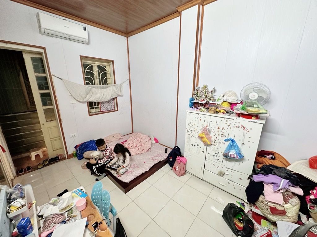 Bán nhà Dương Văn Bé - diện tích 20,1m2 3 tầng - vị trí cực đẹp, cách mặt phố chỉ 30m - giá 5,2 tỷ