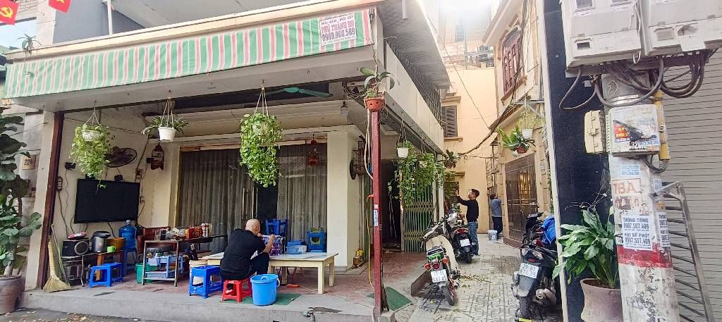 Bán nhà Hoàng Mai - diện tích 35.1m2 6 tầng - Ngõ siêu nông ba gác đỗ cửa - giá 7,8 tỷ