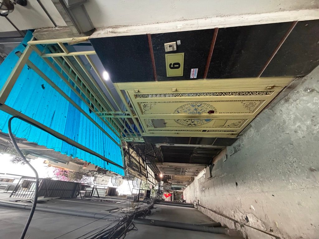 Bán nhà Khương đình - diện tích 39m2 6 tầng - Sổ đỏ chính chủ - giá 9,9 tỷ