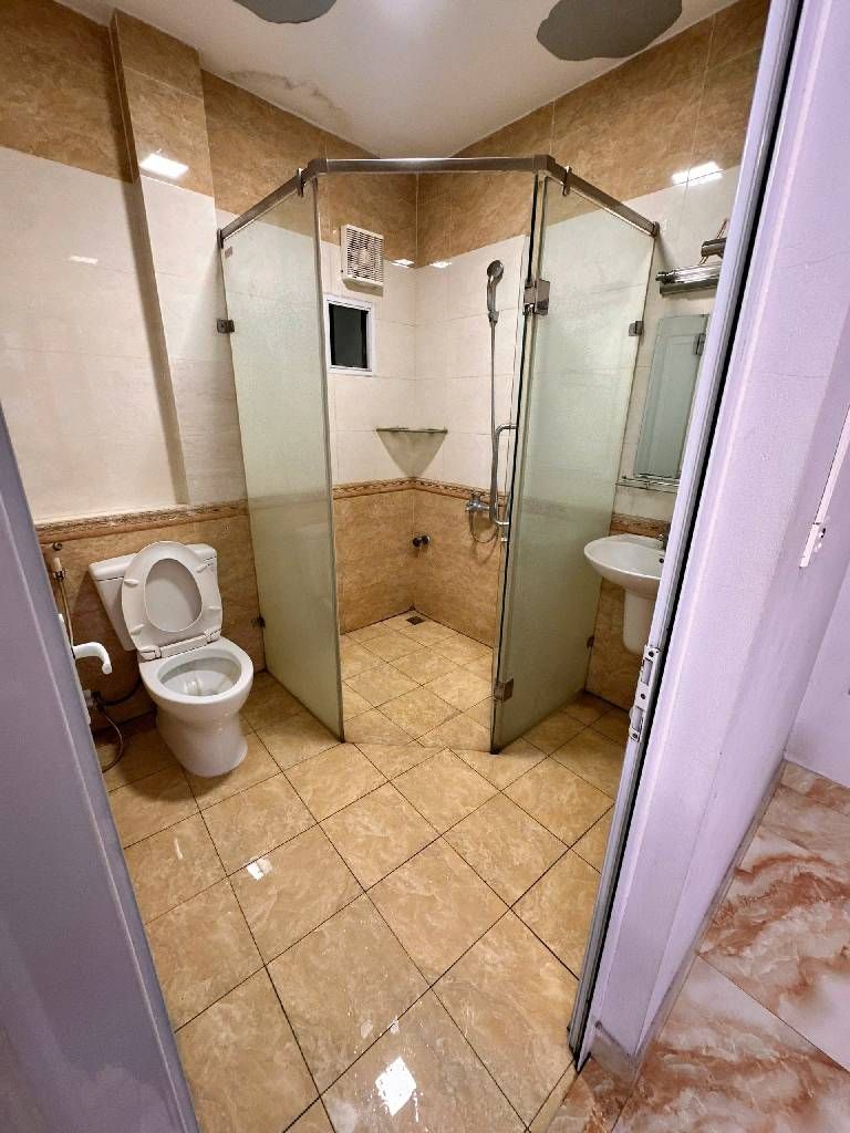 Bán nhà Văn Chương - diện tích 13,1m2 6 tầng - MẶT NGÕ Ô TÔ QUA NHÀ - giá 6,35 tỷ