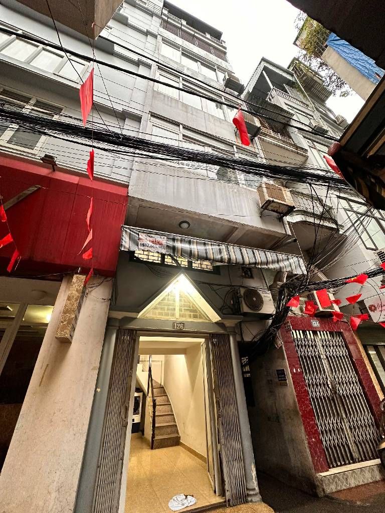 Bán nhà Văn Chương - diện tích 13,1m2 6 tầng - MẶT NGÕ Ô TÔ QUA NHÀ - giá 6,35 tỷ