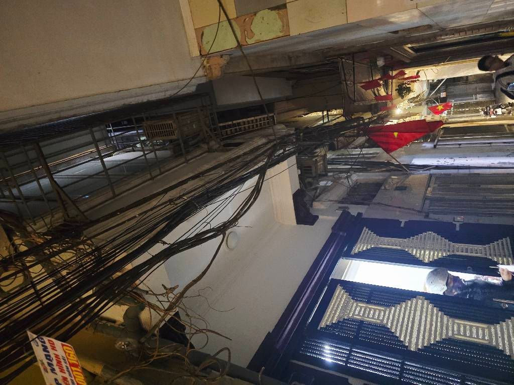 Bán nhà Ngõ Chợ Khâm Thiên - diện tích 17,5m2 4 tầng - Nhà đẹp hiếm có - giá 5,5 tỷ