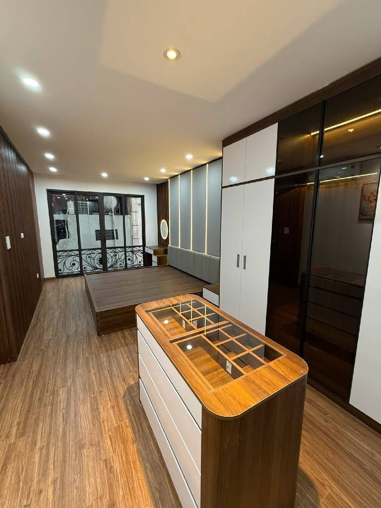 Bán nhà Tôn Đức Thắng - diện tích 46m2 6 tầng - SIÊU PHẨM BUILDING THANG MÁY - giá 19 tỷ