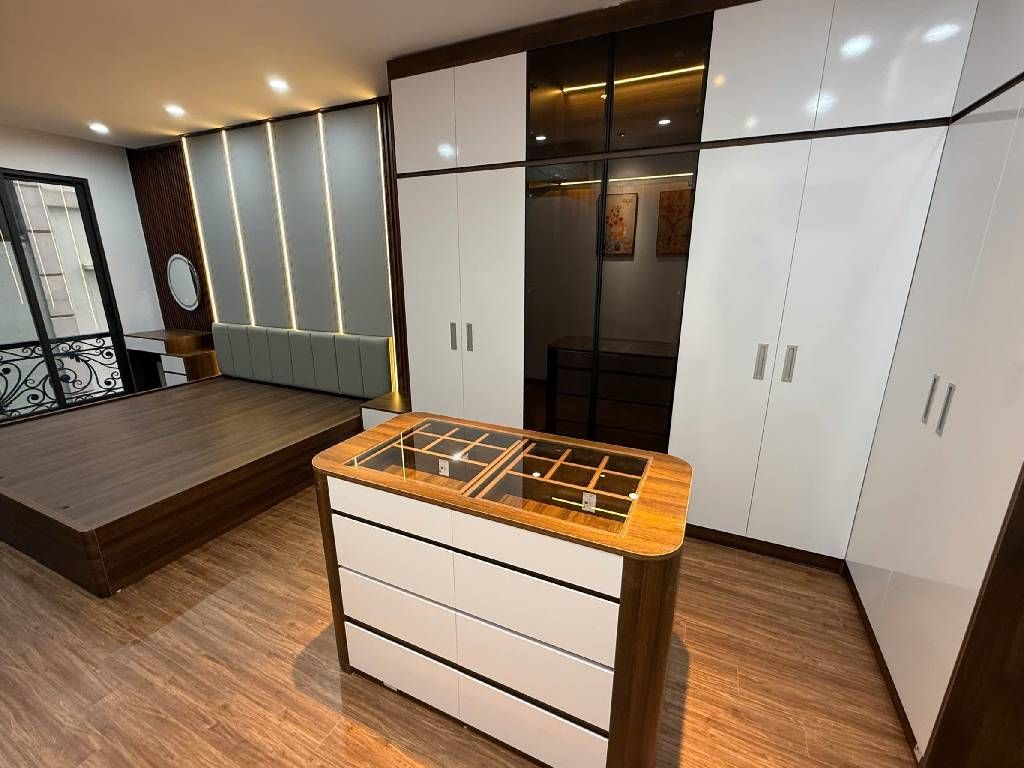 Bán nhà Tôn Đức Thắng - diện tích 46m2 6 tầng - SIÊU PHẨM BUILDING THANG MÁY - giá 19 tỷ