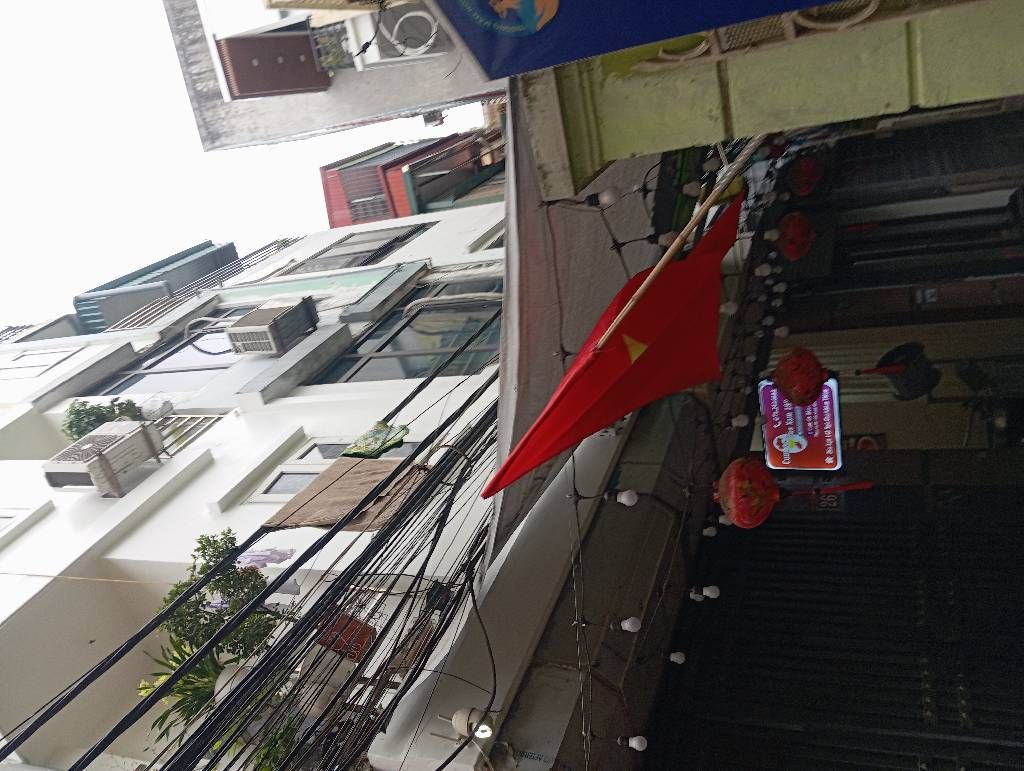 Bán nhà Chợ Khâm Thiên - diện tích 37m2 5 tầng - Nhà dân xây, ngõ thông, kinh doanh - giá 15,2 tỷ