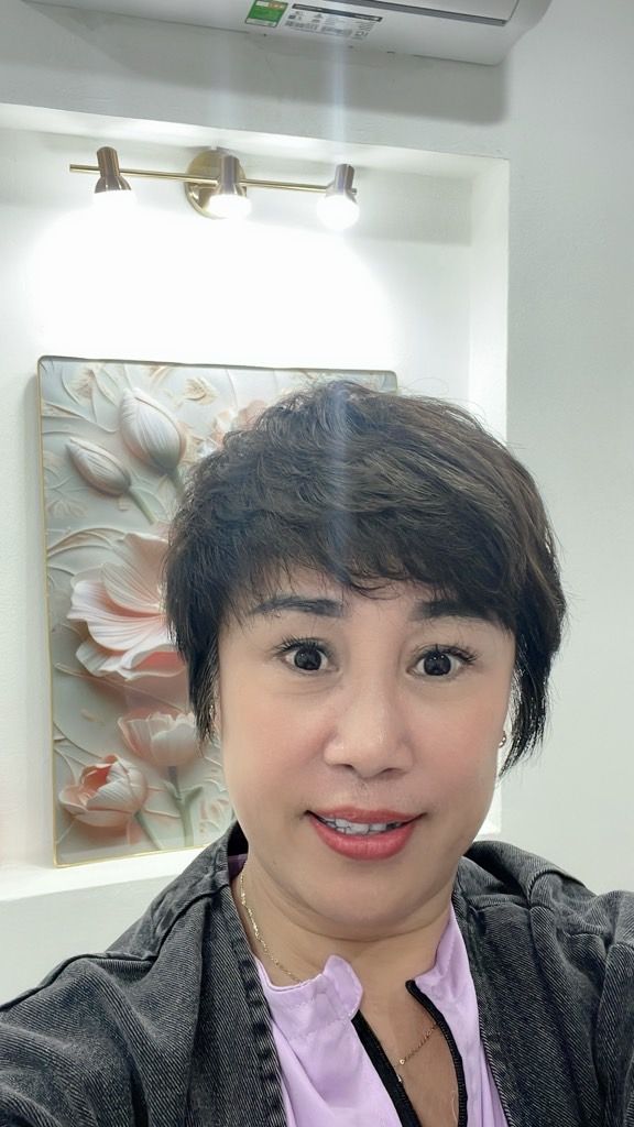 Bán nhà Phố 8/3 - diện tích 60m2 1 tầng - Ô tô đỗ chân cầu thang - giá 3,5 tỷ