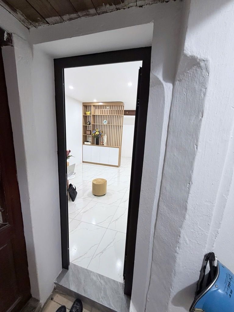 Bán nhà Phố 8/3 - diện tích 60m2 1 tầng - Ô tô đỗ chân cầu thang - giá 3,5 tỷ