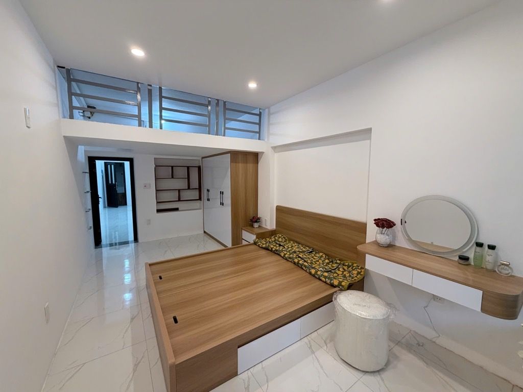 Bán nhà Phố 8/3 - diện tích 60m2 1 tầng - Ô tô đỗ chân cầu thang - giá 3,5 tỷ