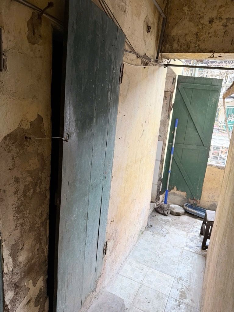 Bán nhà Phố 8/3 - diện tích 60m2 1 tầng - Ô tô đỗ chân cầu thang - giá 3,5 tỷ