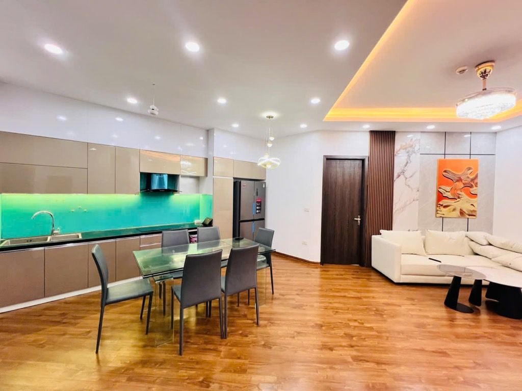 Bán nhà Nguyễn Chí Thanh - diện tích 120m2 11 tầng - Vị trí trung tâm, gần các trường Đại Học - giá 11,3 tỷ