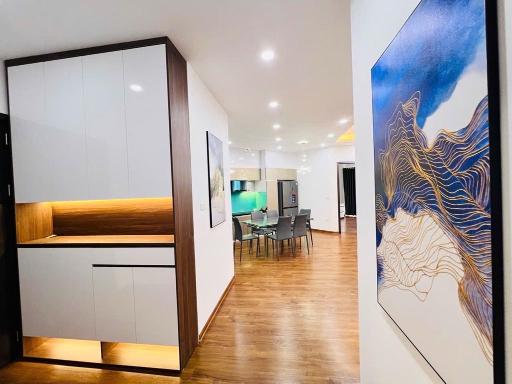 Bán nhà Nguyễn Chí Thanh - diện tích 120m2 11 tầng - Vị trí trung tâm, gần các trường Đại Học - giá 11,3 tỷ