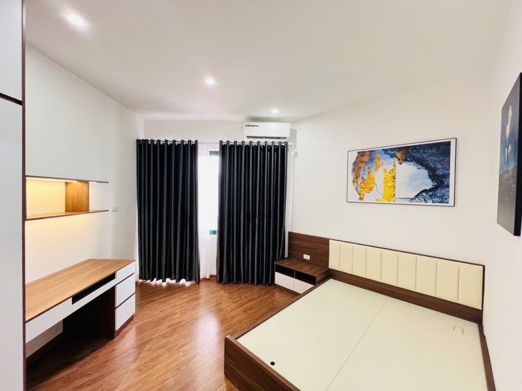 Bán nhà Nguyễn Chí Thanh - diện tích 120m2 11 tầng - Vị trí trung tâm, gần các trường Đại Học - giá 11,3 tỷ