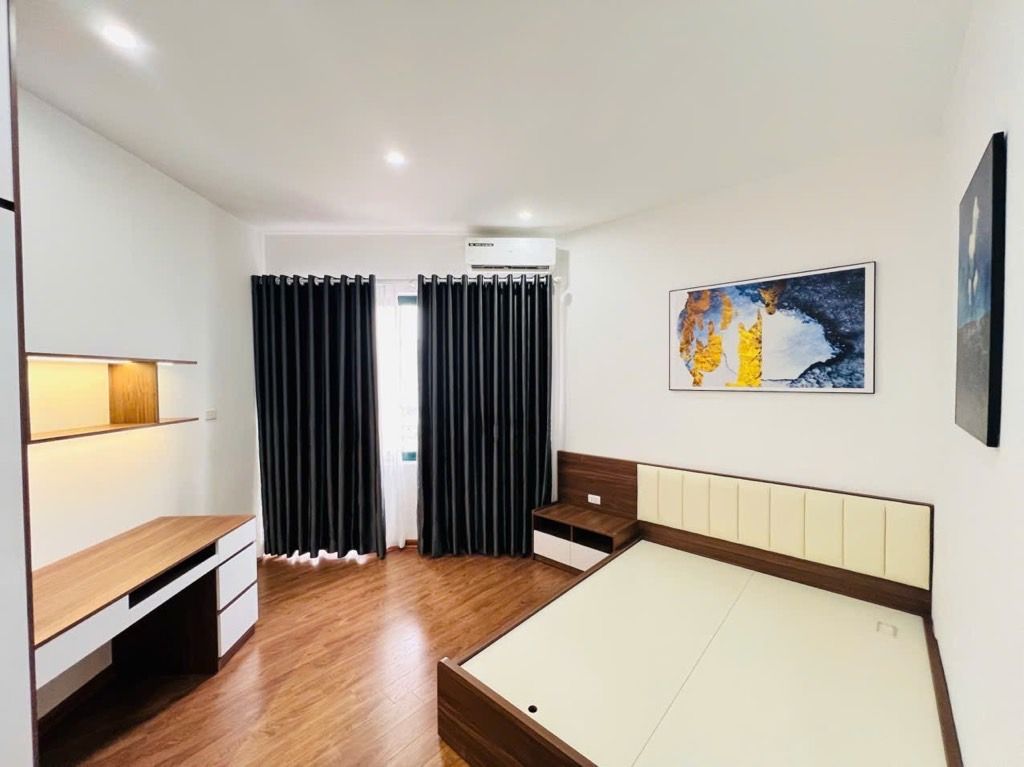 Bán nhà Nguyễn Chí Thanh - diện tích 120m2 11 tầng - Vị trí trung tâm, gần các trường Đại Học - giá 11,3 tỷ