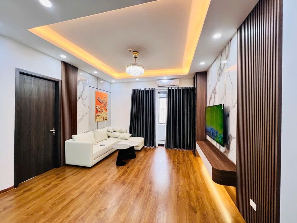 Bán nhà Nguyễn Chí Thanh - diện tích 120m2 11 tầng - Vị trí trung tâm, gần các trường Đại Học - giá 11,3 tỷ