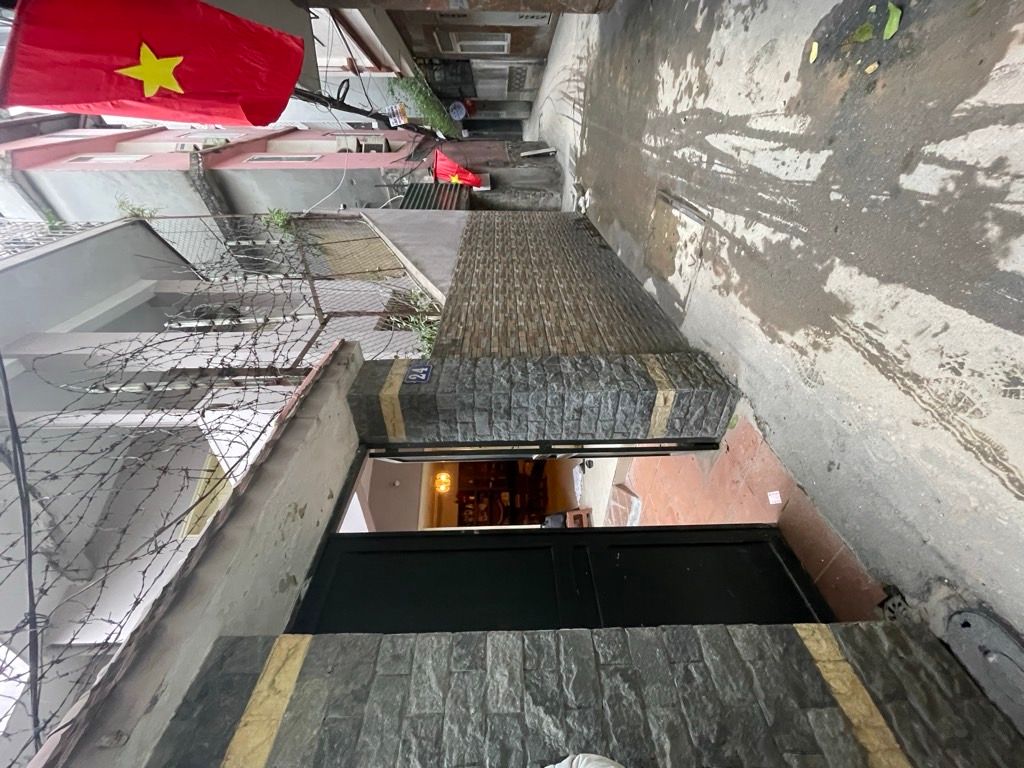 Bán nhà Đông Tác - diện tích 75m2 3 tầng - Ngõ thông, 3 gác tránh - giá 20 tỷ