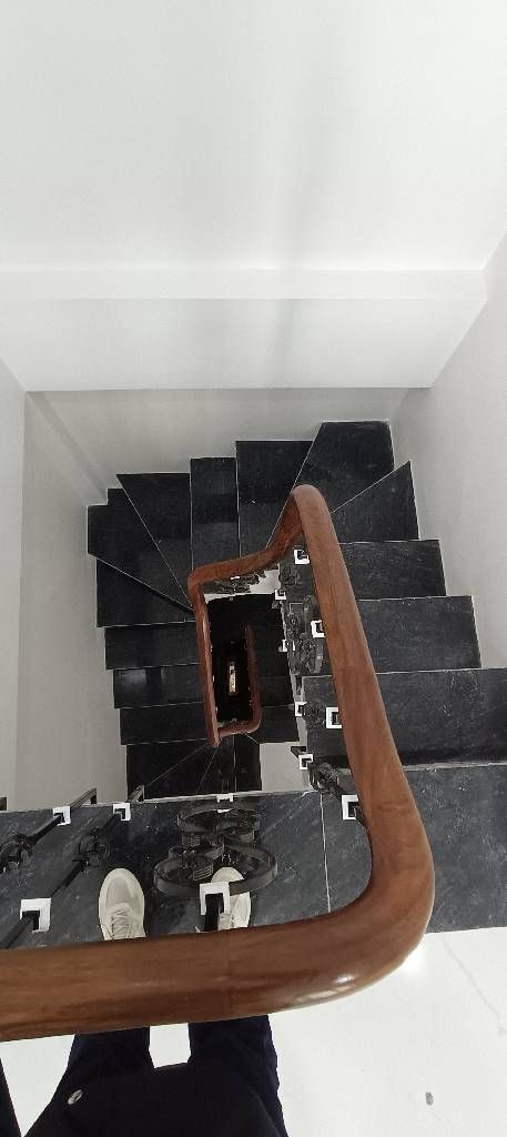 Bán nhà Tân Mai - diện tích 26m2 6 tầng - Ô TÔ ĐỖ CỬA - giá 9,8 tỷ