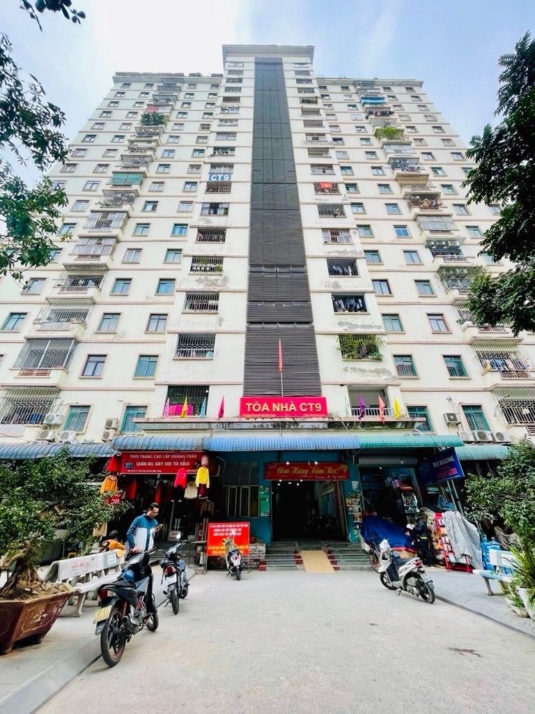 Bán nhà Định Công - diện tích 68.7m2 1 tầng - Chung cư CT9 - giá 5,7 tỷ