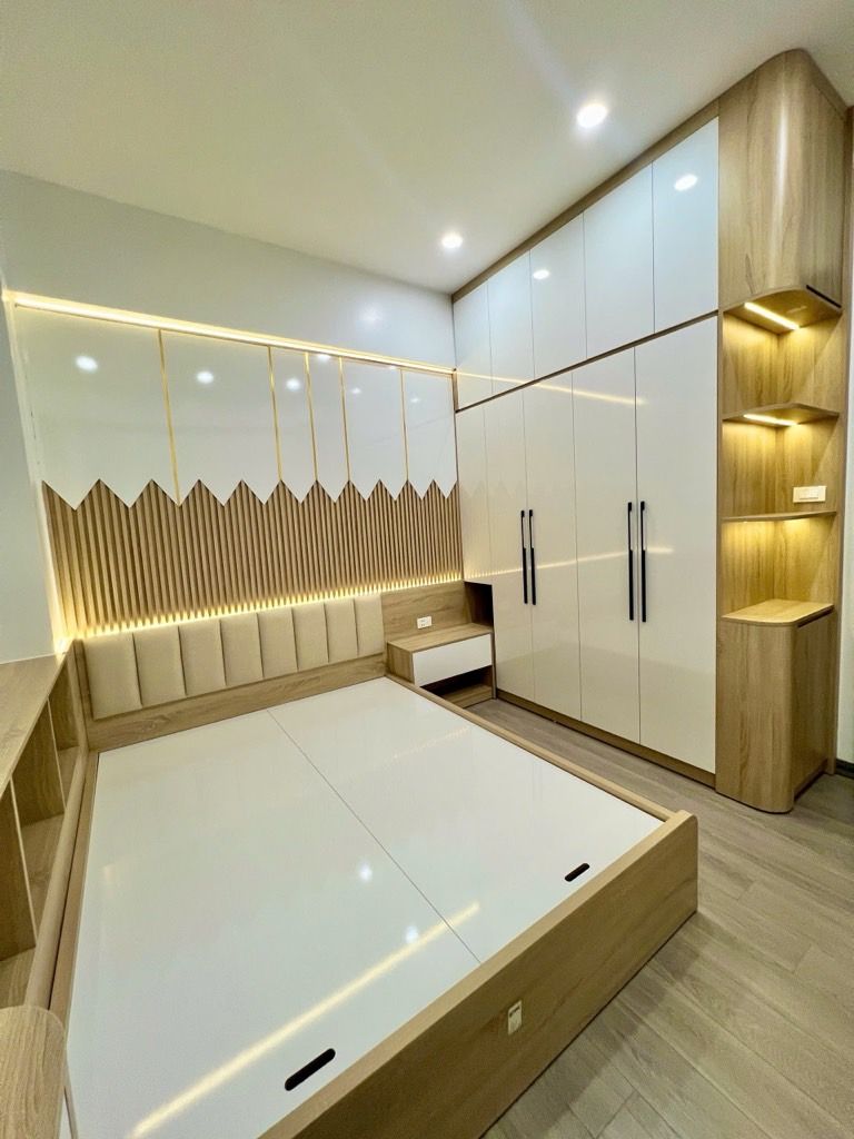 Bán nhà Toà Nơ 8 - diện tích 82.7m2 1 tầng - Căn góc full nội thất - giá 6,1 tỷ